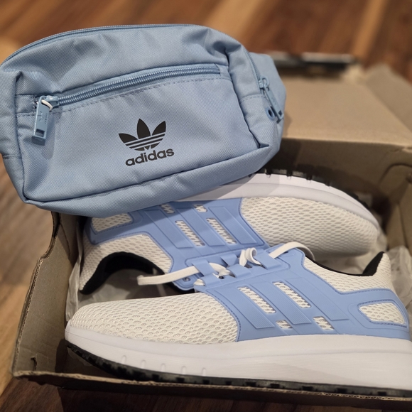 Adidas White and Blue Sneakers with Matching Belt Bag - Picture 11 of 11